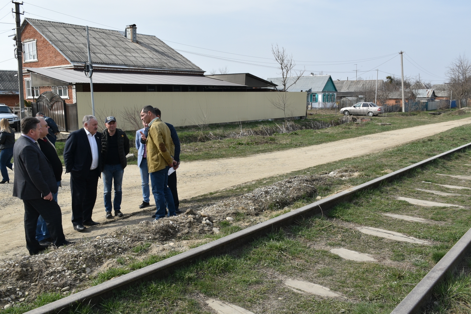 Прием граждан, обход улиц и СУ-27 для городского парка: Константин Затулин  на региональной неделе побывал в Апшеронском районе. | 02.04.2021 |  Апшеронск - БезФормата