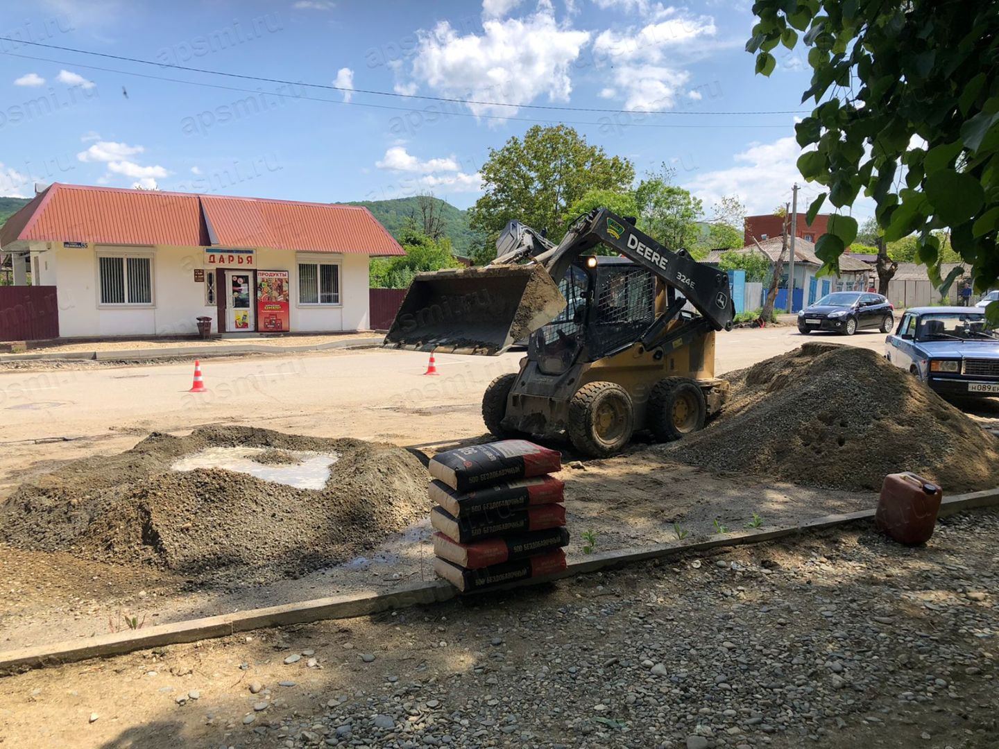 Продолжается строительство бульвара по улице Ленина в Апшеронске |  12.05.2022 | Апшеронск - БезФормата