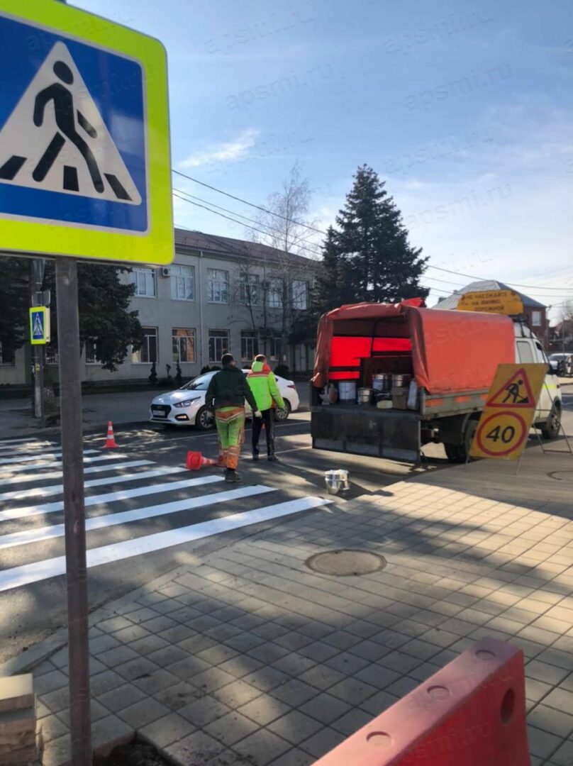 В Апшеронске на улице Кооперативной идут дорожные работы | 17.01.2023 |  Апшеронск - БезФормата