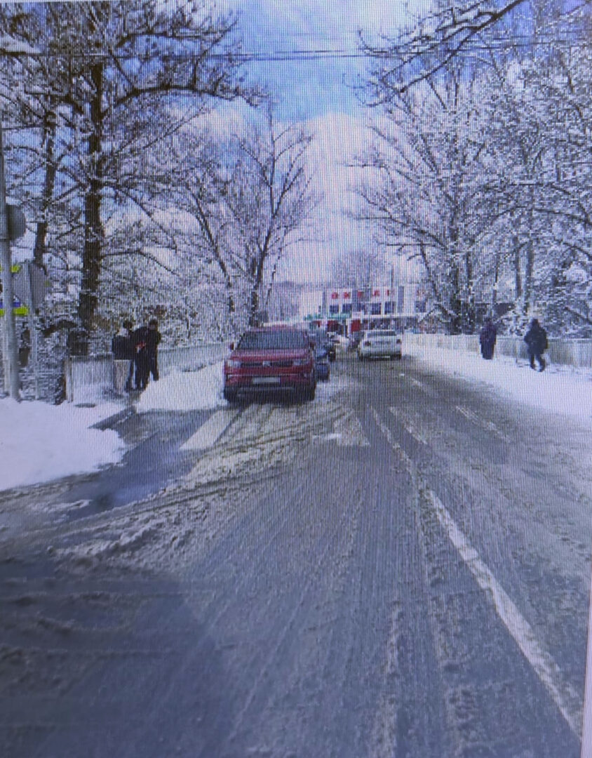 Погода апшеронск краснодарского края на 14 дней. Снег на дороге. Снежный февраль. Апшеронск зимой. Снежный путь.