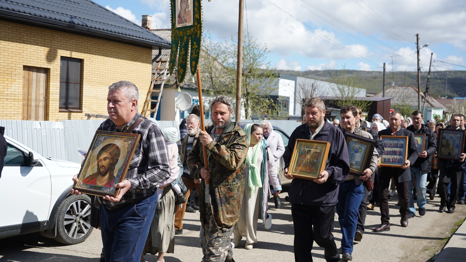 В Покровском приходе Апшеронска встретили Вербное воскресение | 09.04.2023  | Апшеронск - БезФормата